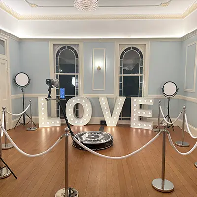 360 Booth white rope sml.webp