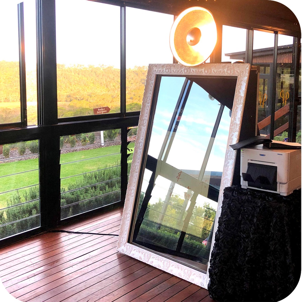 Mirror Booth (Hire)
